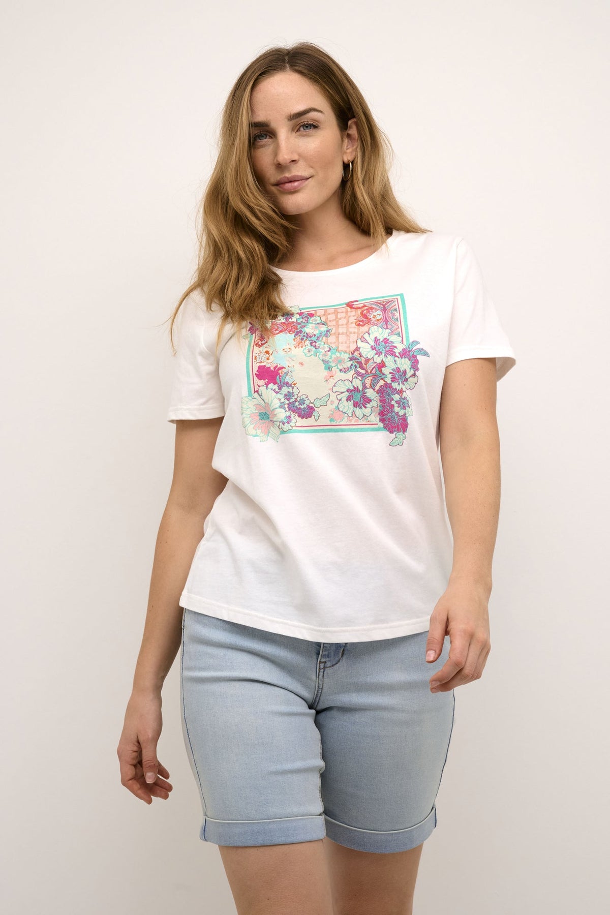 T-Shirt pour femme par Cream | 10612538 Fleur/105841-FLOWER | Boutique Vvög, vêtements mode pour homme et femme