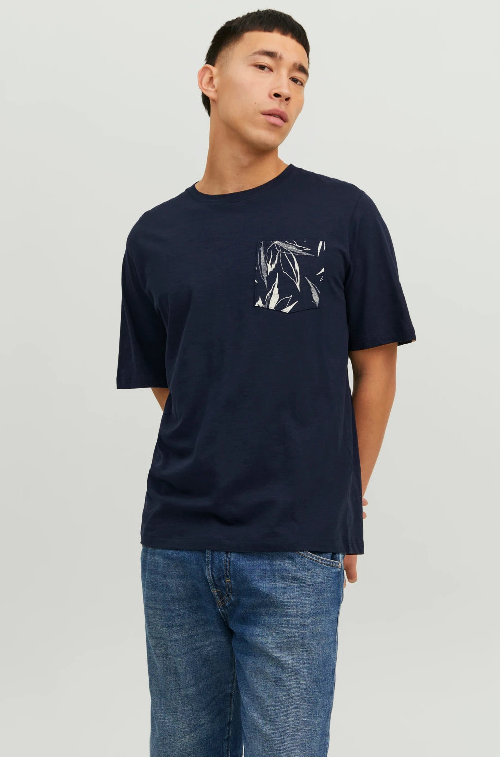 T-Shirt pour homme par Jack & Jones | 12227778 Bleu marine/Navy Blazer | Boutique Vvög, vêtements mode pour homme et femme