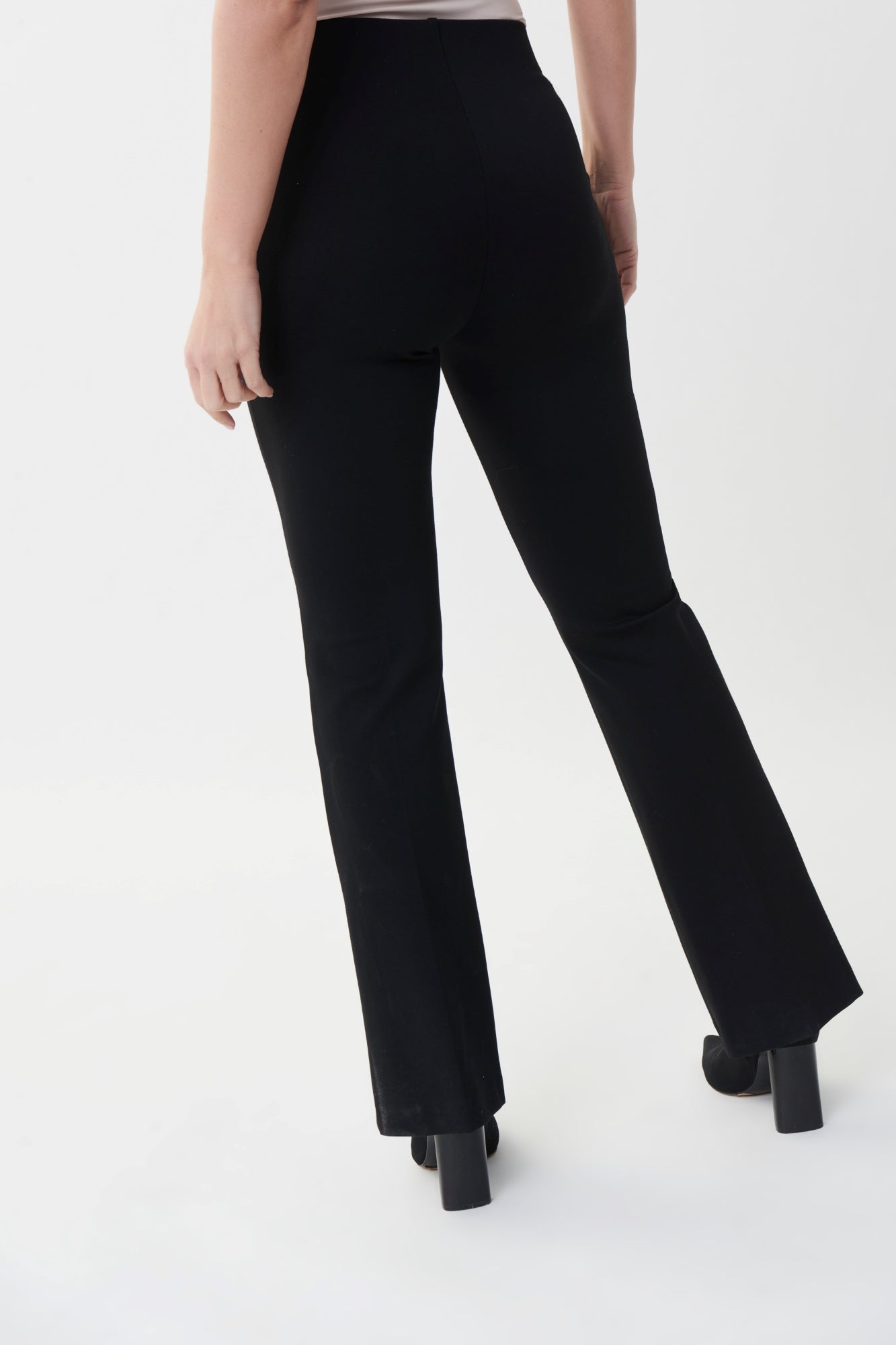Pantalon pour femme par Joseph Ribkoff | 223308 Black | Boutique Vvög, vêtements mode pour homme et femme