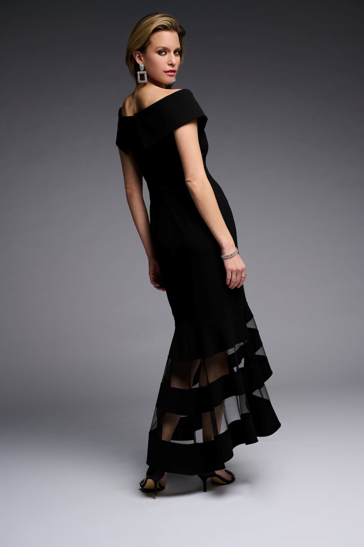 Robe pour femme par Joseph Ribkoff | 223743 BLACK | Boutique Vvög, vêtements mode pour homme et femme