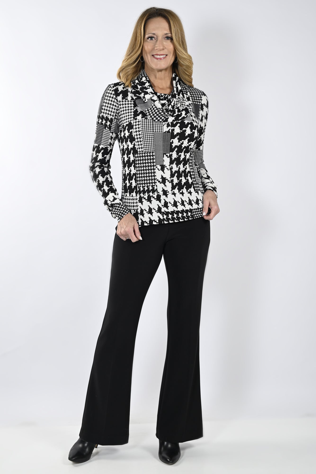 Pantalon en tricot pour femme par Frank Lyman | 233029 BLACK | Boutique Vvög, vêtements mode pour homme et femme