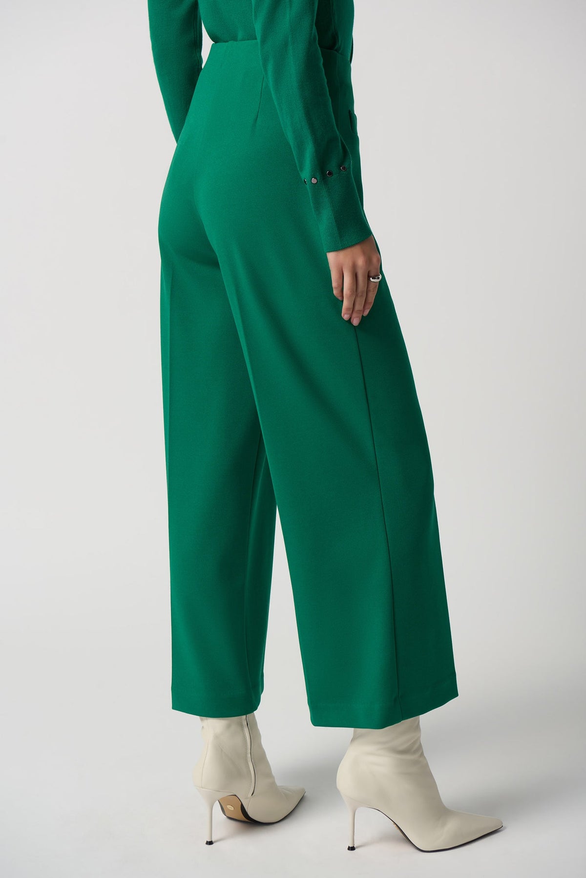 Pantalon pour femme par Joseph Ribkoff | 233098 Kelly Green | Boutique Vvög, vêtements mode pour homme et femme