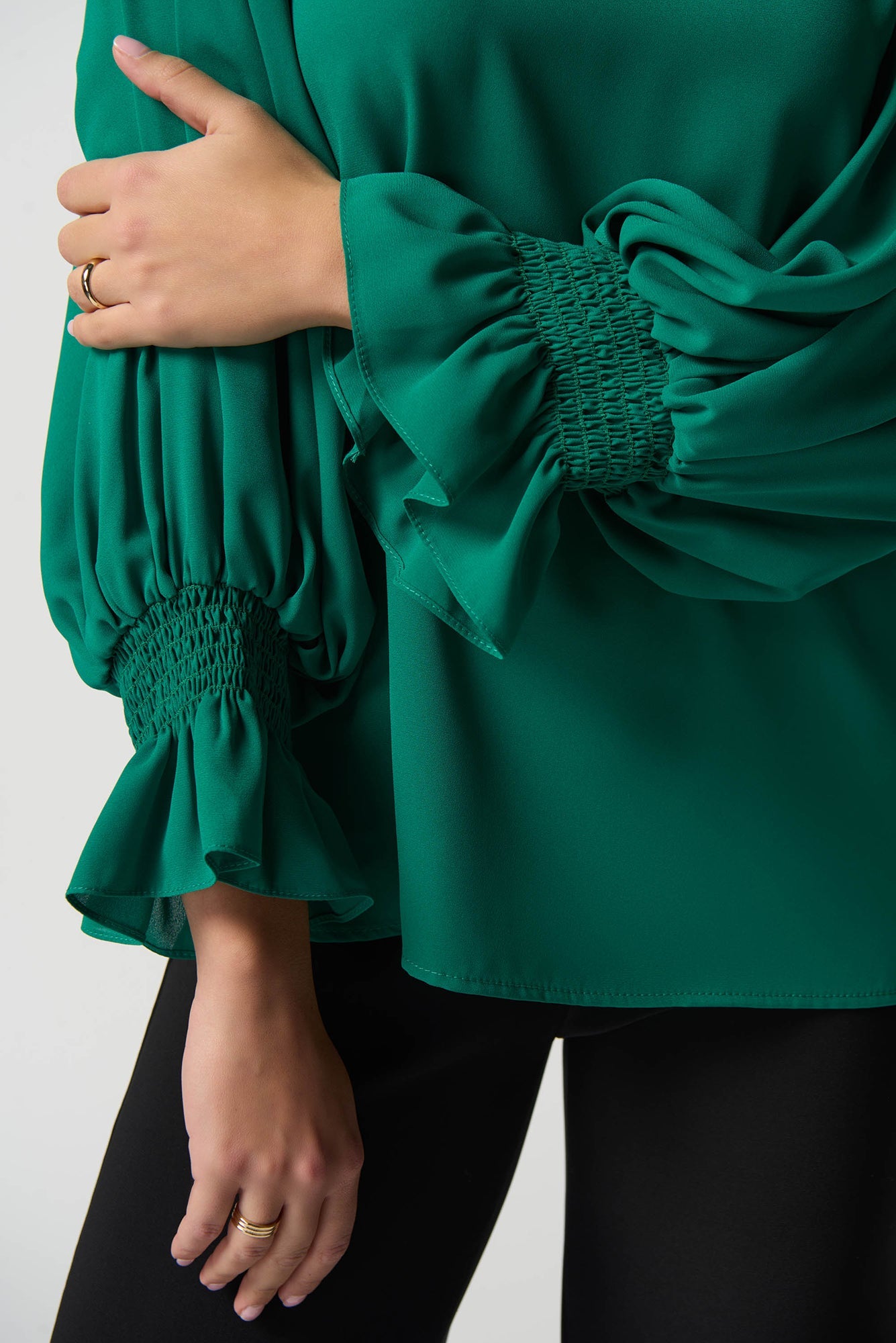 Blouse pour femme par Joseph Ribkoff | 233200 Kelly Green | Boutique Vvög, vêtements mode pour homme et femme