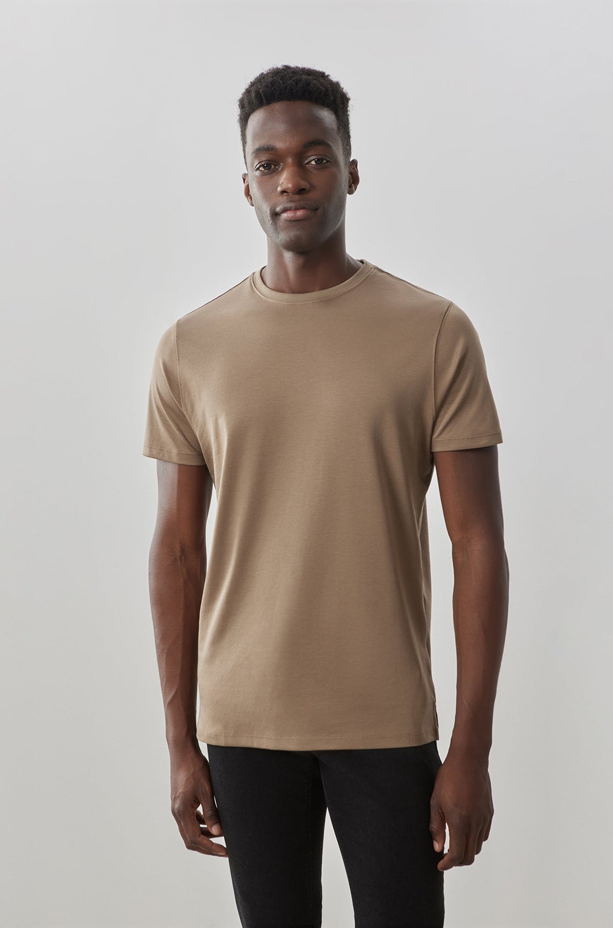 T-Shirt col rond pour homme par Robert Barakett | Georgia 23336 Shtake | Boutique Vvög, inventaire complet de la marque Au Noir