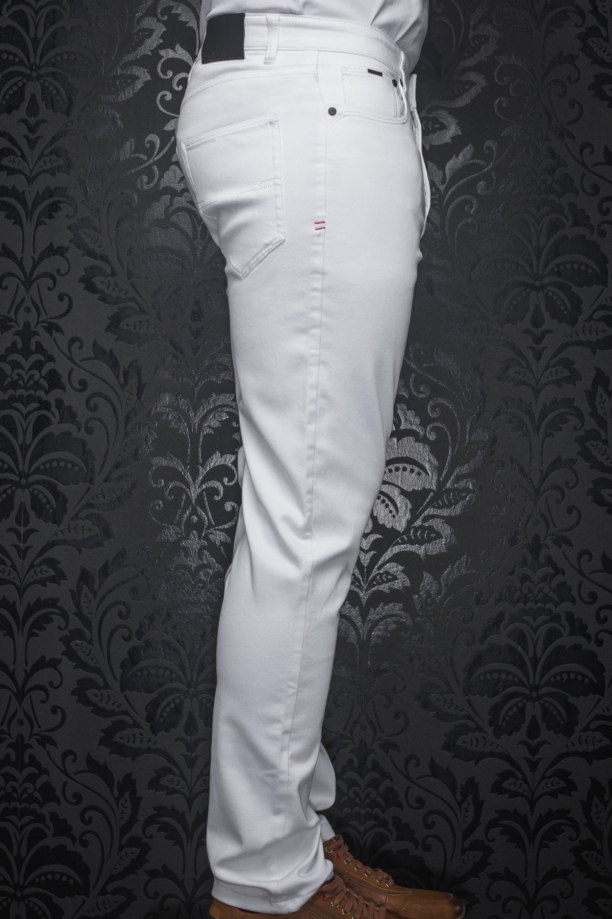 Jeans pour homme par Au Noir | JOHNNY-SKC Blanc Optique | Boutique Vvög, inventaire complet de la marque Au Noir