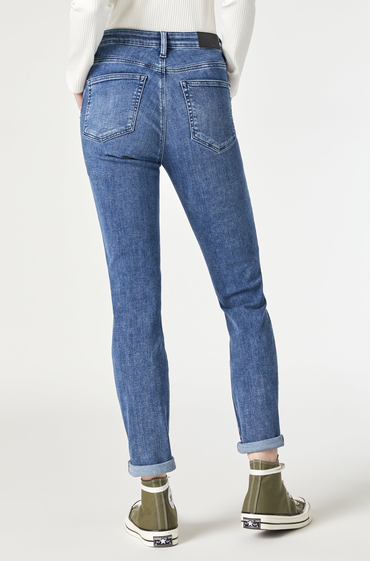 Jeans pour femme par Mavi Jeans | Kathleen/M101114 84766 Bleu plume moyen | Boutique Vvög, vêtements mode pour homme et femme