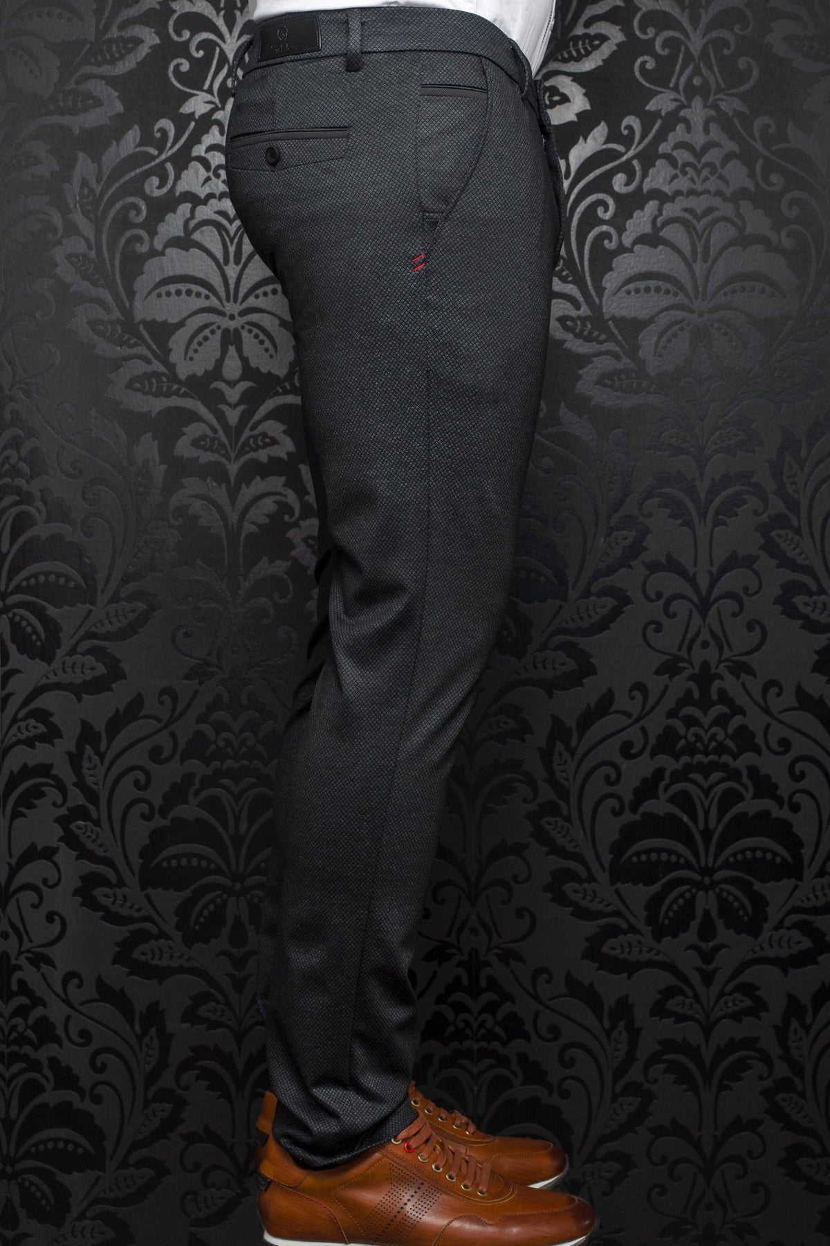 Pantalon pour homme par Au Noir | REEVES charcoal | Boutique Vvög, vêtements mode pour hommes