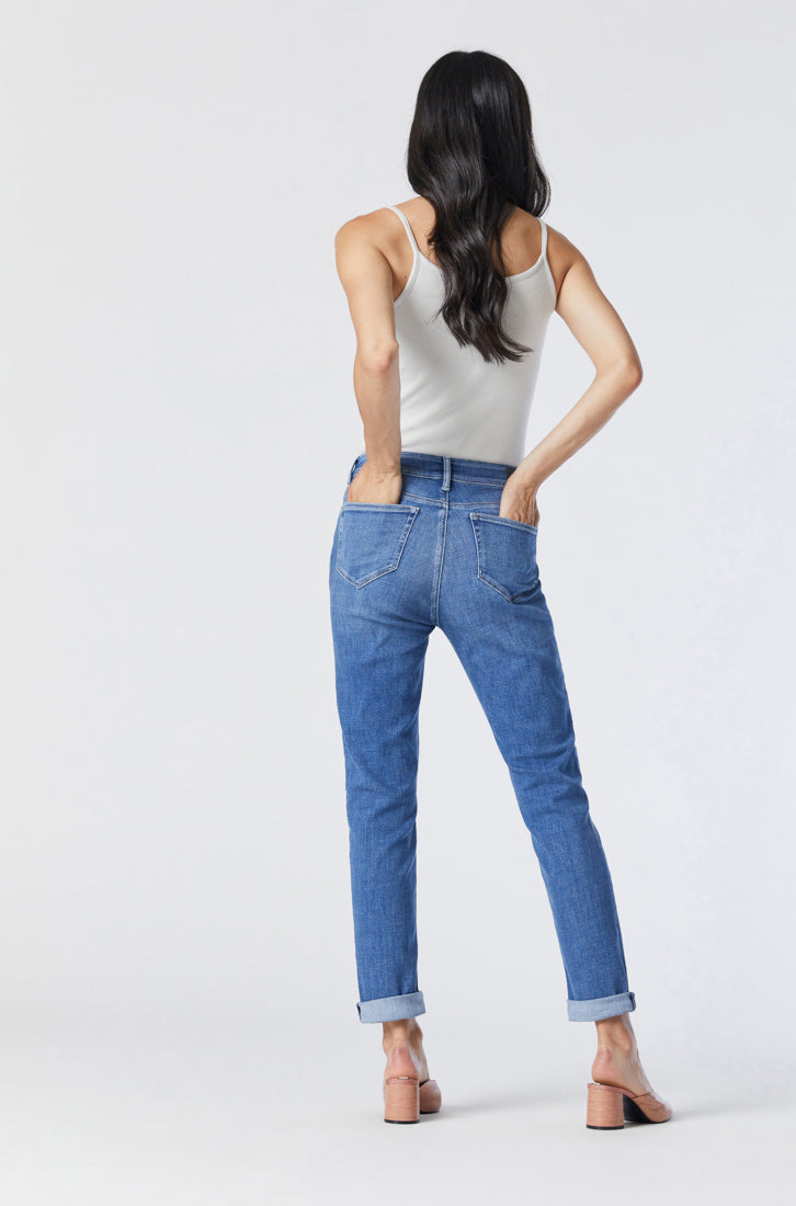 Jeans pour femme par Mavi Jeans | Kathleen/M101114-80139 Bleu Moyen/Mid Blue Feather Blue | Boutique Vvög, vêtements mode pour femme et femme